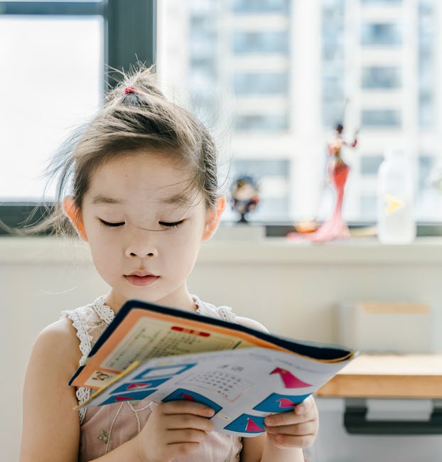 girl reading